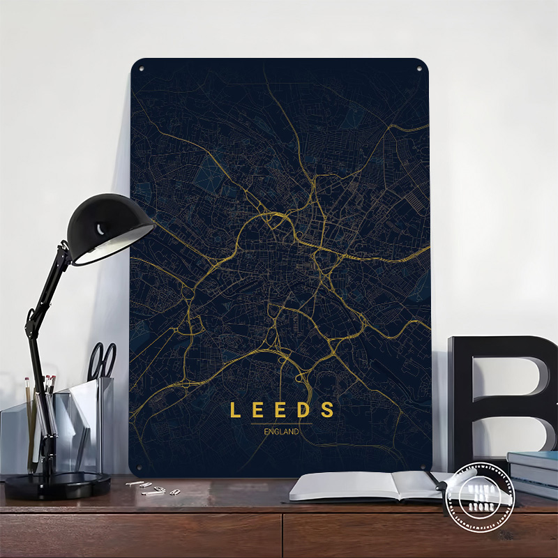 Poster artistico con mappa di  - Retro Gaming Leeds recensione e prezzo