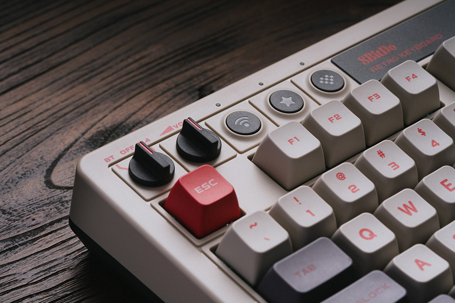 Tastiera meccanica retrò 8Bitd - Retro Gaming Usb recensione e prezzo